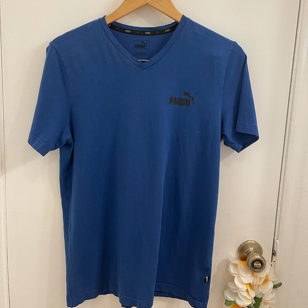 Puma Men’s Crew neck, size M, cotton tee.
